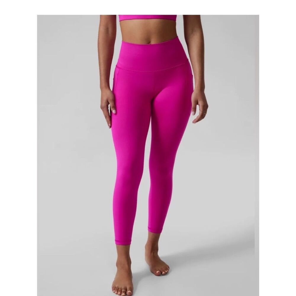 Athleta Salutation Stash 7/8 leggings